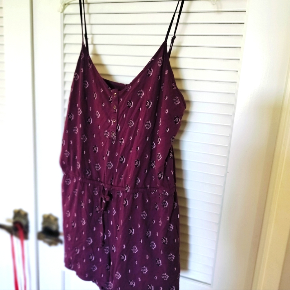 Aero Seriously Soft Spaghetti Strap Romper Size XL Burgandy